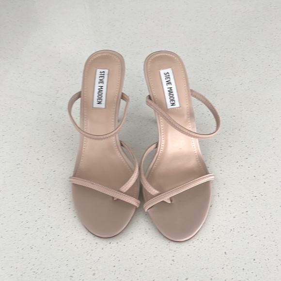 Steve Madden nude heels size 8m - Picture 2 of 5